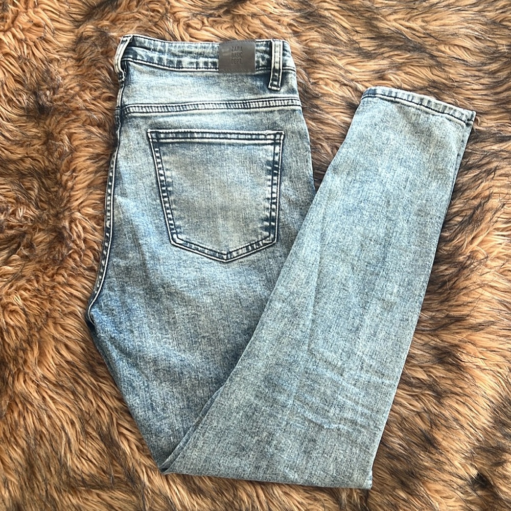 Zara acid wash skinny jeans (size 6)